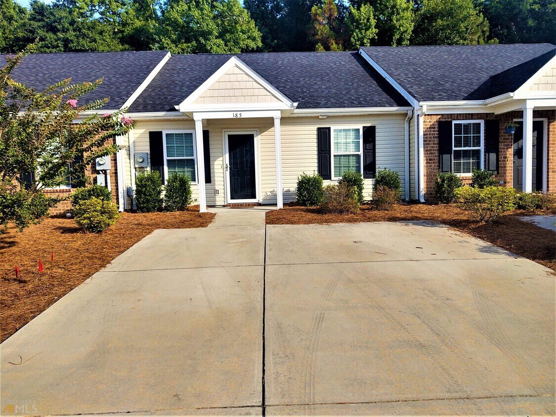 Primary Photo - 185 Buckhaven Way