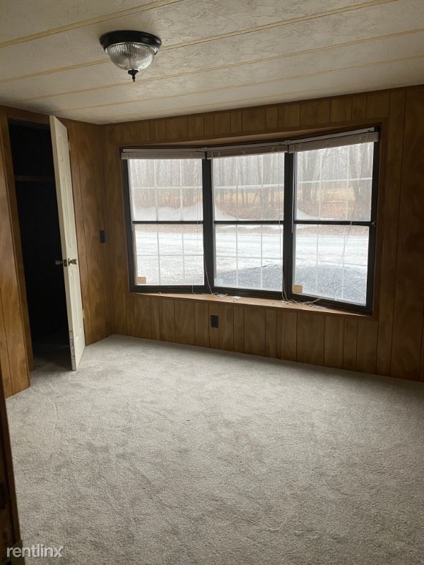 Building Photo - 3 br, 1.5 bath Mobile Home - 33 Peter Dr