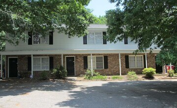 Building Photo - 252 Highland Park Dr