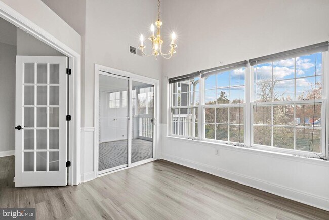 Foto del edificio - 6520 Lake Park Dr