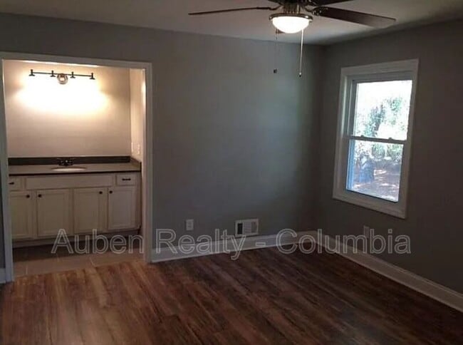 Building Photo - 128 S Wrenwood Dr