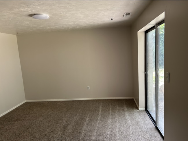 Building Photo - 2229 E Sego Lily Dr