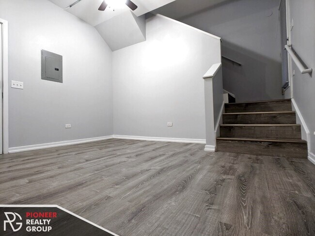 Foto del edificio - 4870 N Magnolia Ave