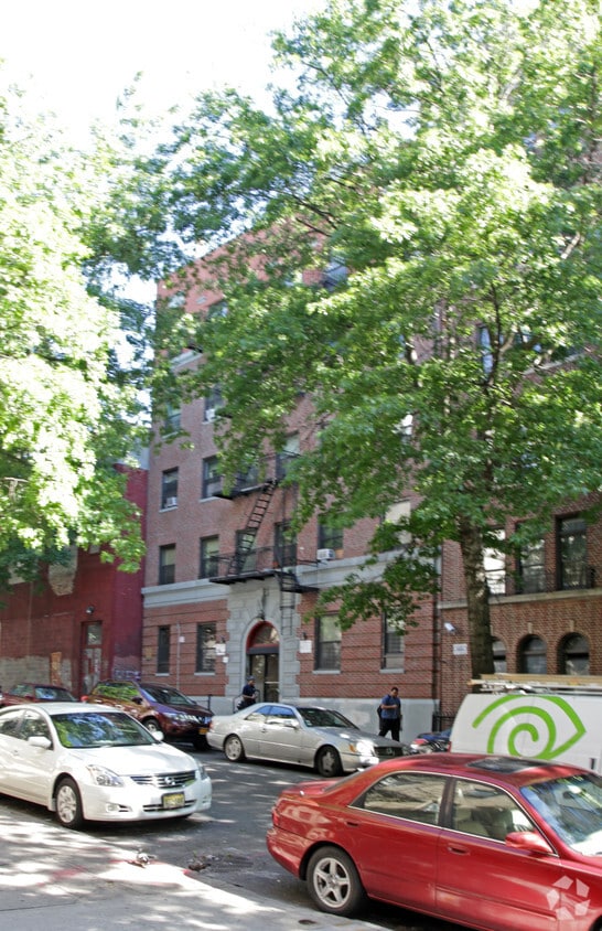 Primary Photo - 465 W 148th St