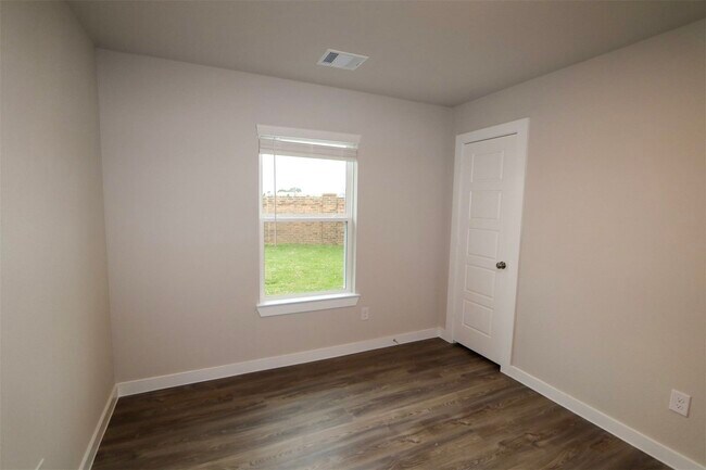Foto del edificio - 5803 Aurora Ln