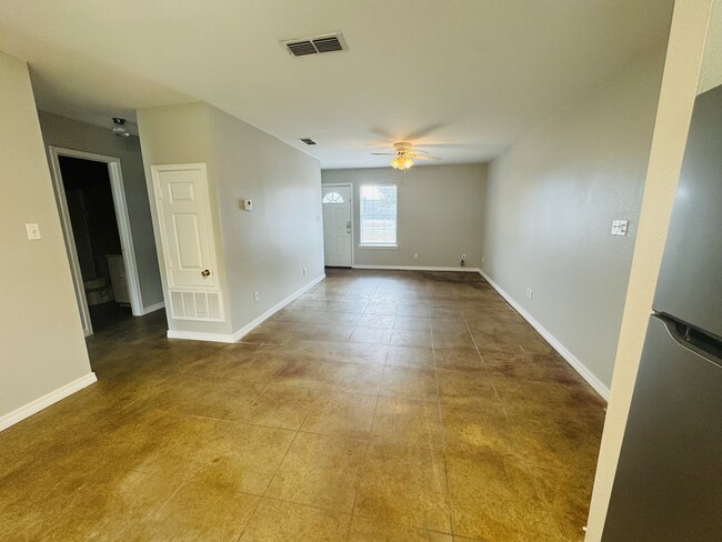 Living area - 136 Peavine Rd