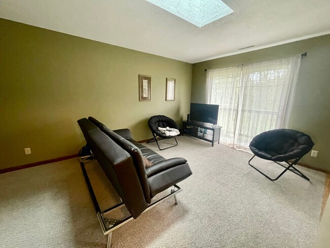 Foto del edificio - One Bedroom Condo in Kalamazoo