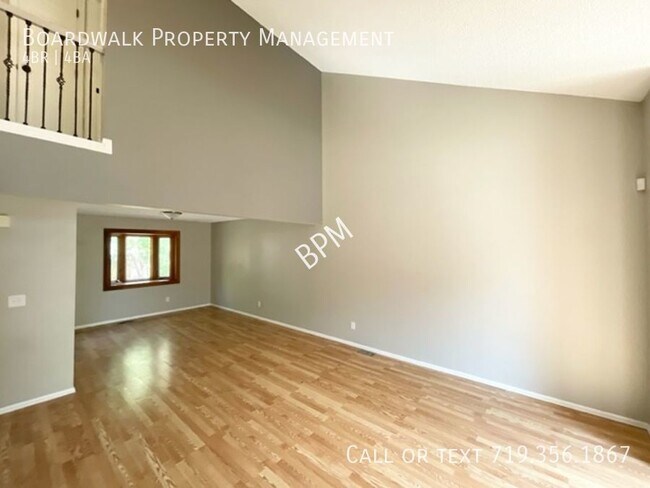 Building Photo - You cannot miss this gem of a home! Huge 4...