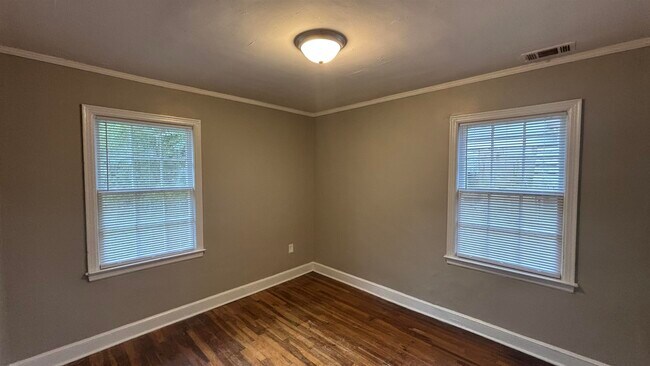 Foto del edificio - 899 Chatwood St