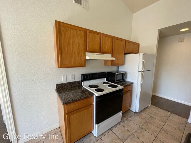 Building Photo - 2 br, 1 bath House - 7960 Preserve Cir.  #633
