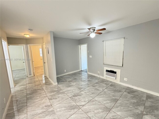 Building Photo - 4801 SW 18th St