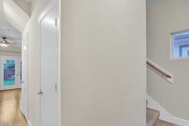 Foto del edificio - 919 E 36th St