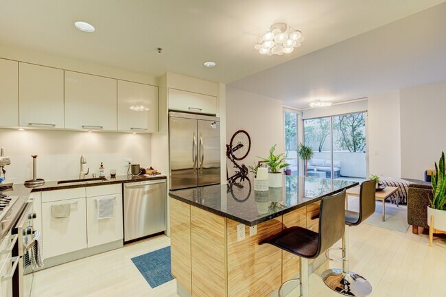 Foto del edificio - 631 Folsom St