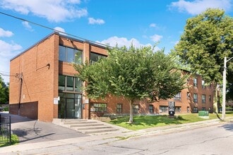 Building Photo - 26 Albert Avenue