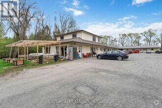 Building Photo - 2039-2039 44