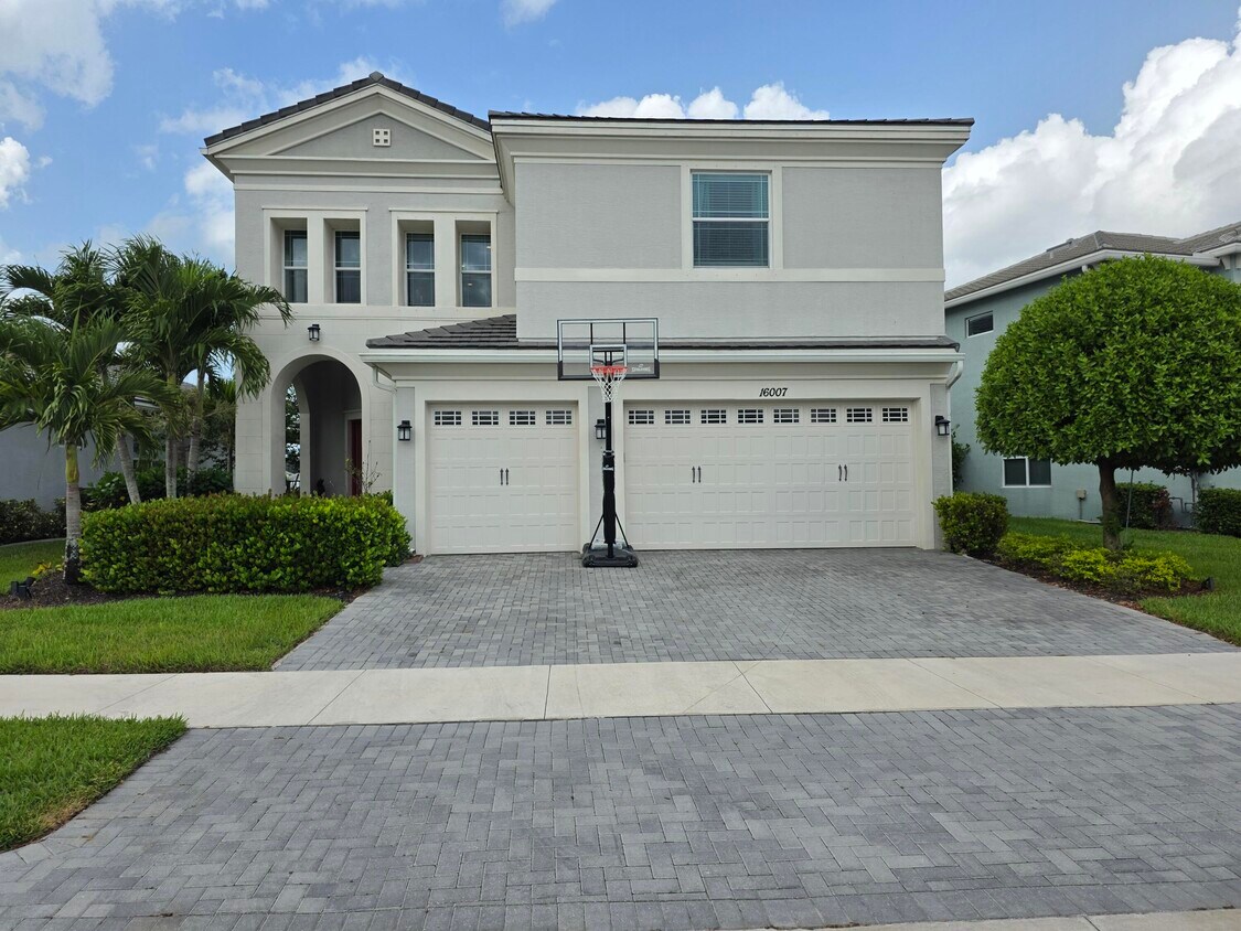 Foto principal - 16007 Whippoorwill Cir
