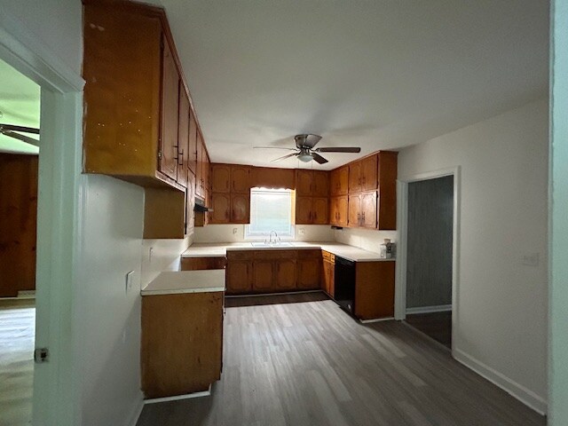 Foto del edificio - 555 Pine St NE