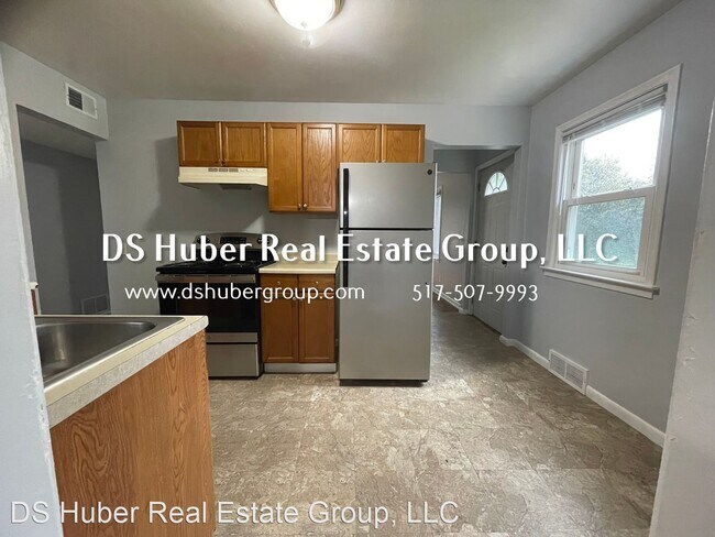 Building Photo - 4 br, 1.5 bath House - 2007 Miller Rd