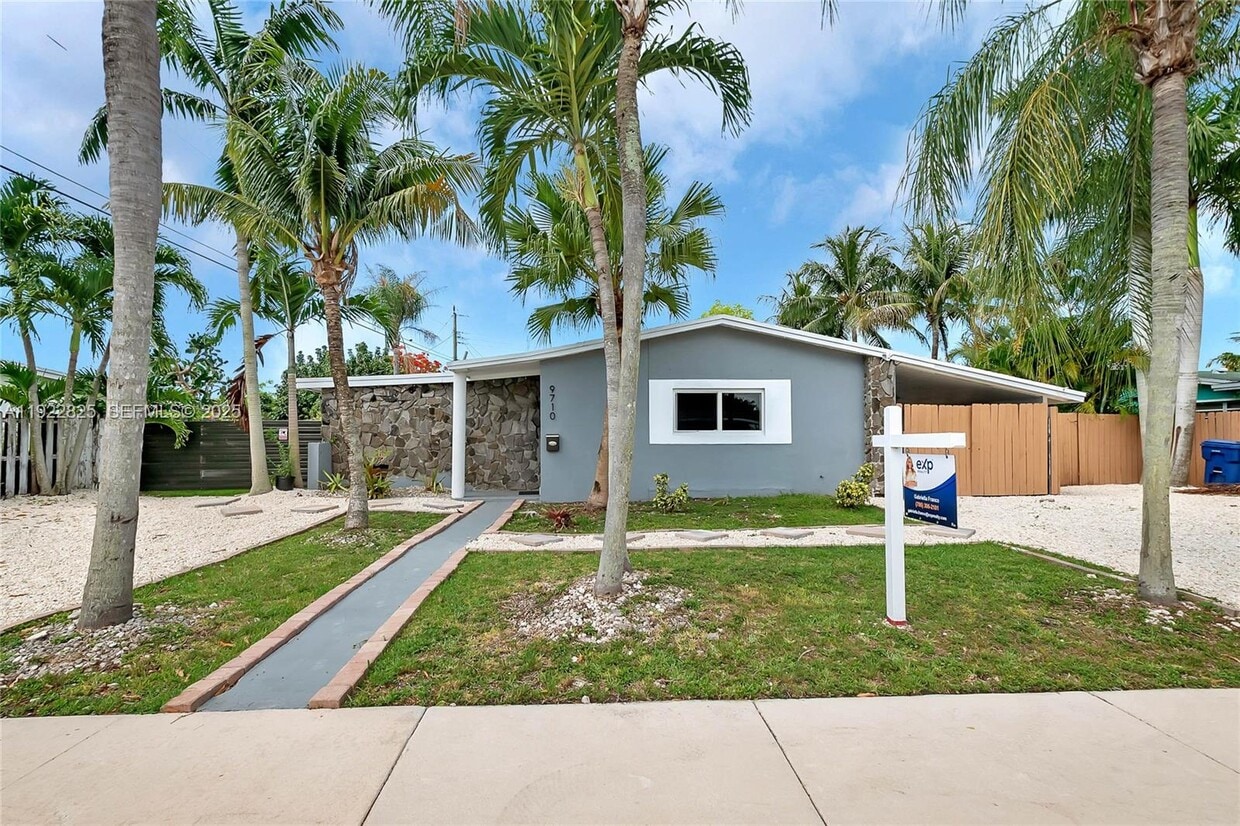 Foto principal - 9710 SW 161st St
