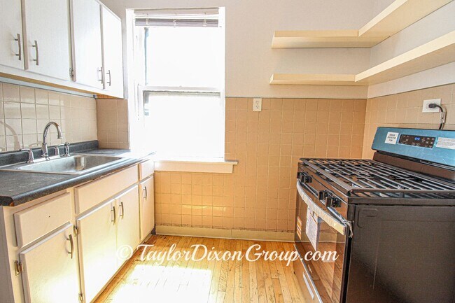 Foto del edificio - 7147 S Constance Ave