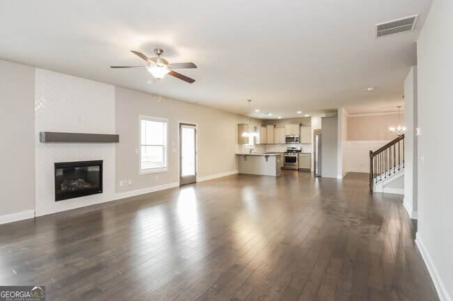 Building Photo - 732 Overlook Gln Dr