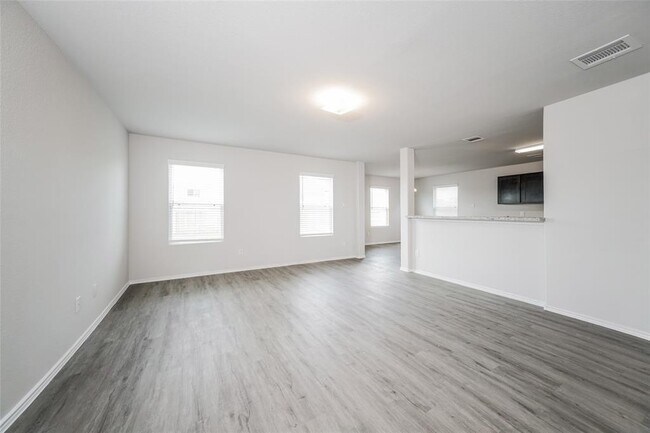 Building Photo - 314 Pronghorn Dr