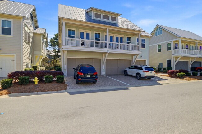 Building Photo - 26 E Pine Lands Lp