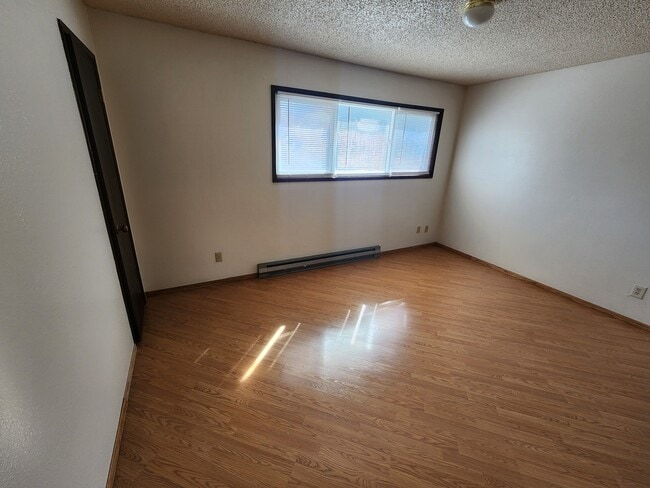 Foto del edificio - 1214 E 3rd St