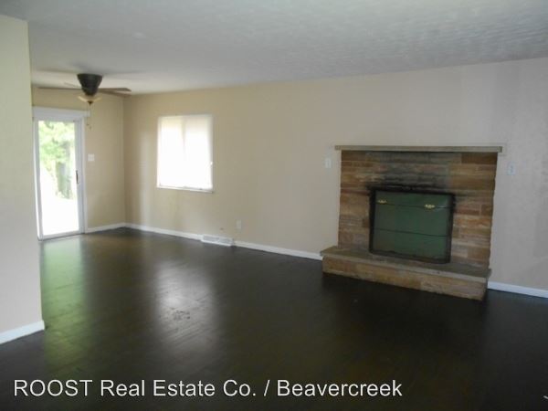 Building Photo - 3216 Cedarwood Rd