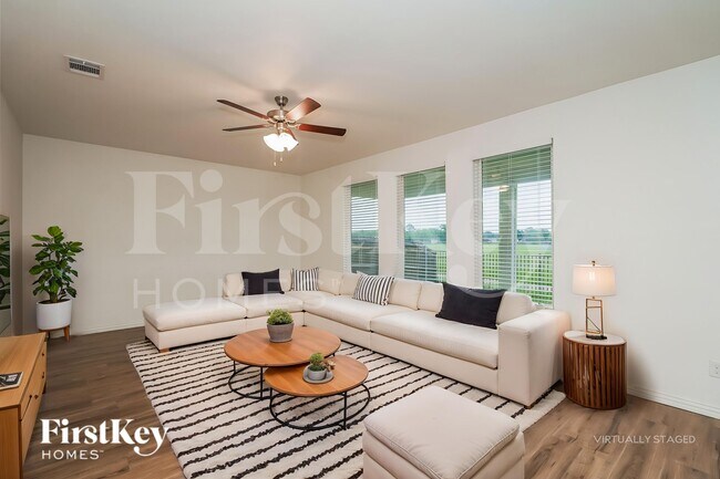Foto del edificio - 7340 Parkside Pl Dr
