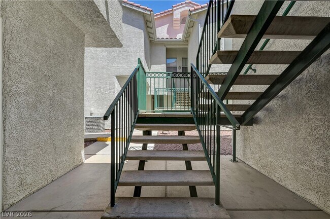 Foto del edificio - 6201 E Lake Mead Blvd
