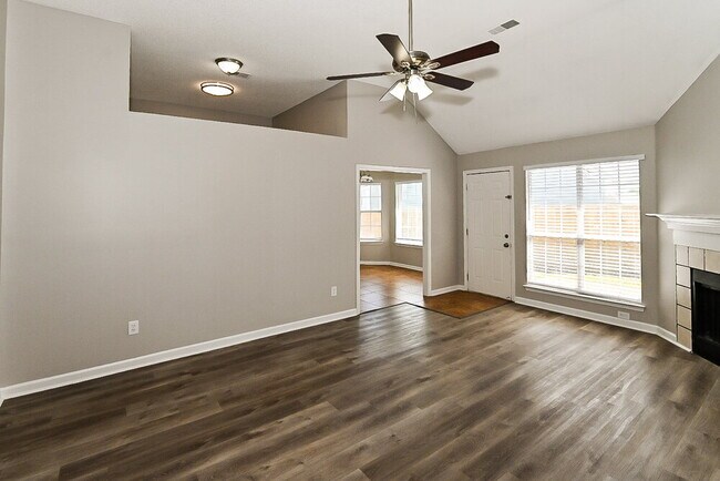 Foto del edificio - 7762 Brookbury Cove