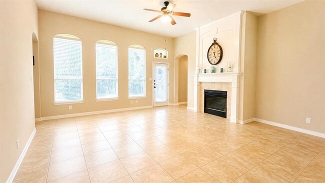 Building Photo - 1811 Liberty Oaks Blvd