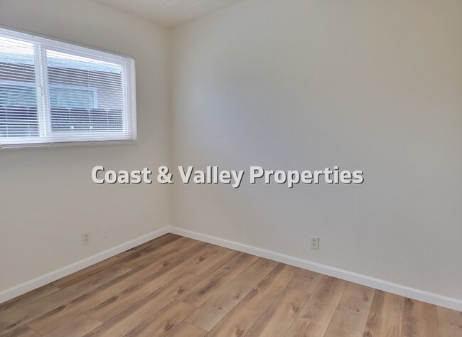 Foto del edificio - 1085 Sharon Dr