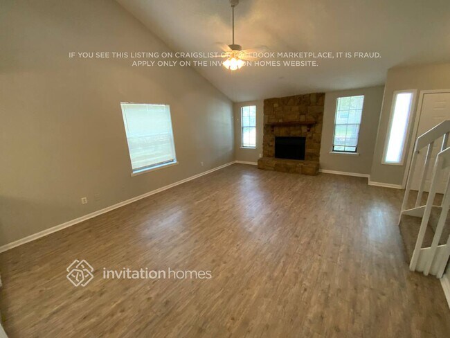 Building Photo - 10828 Losco Jct Dr