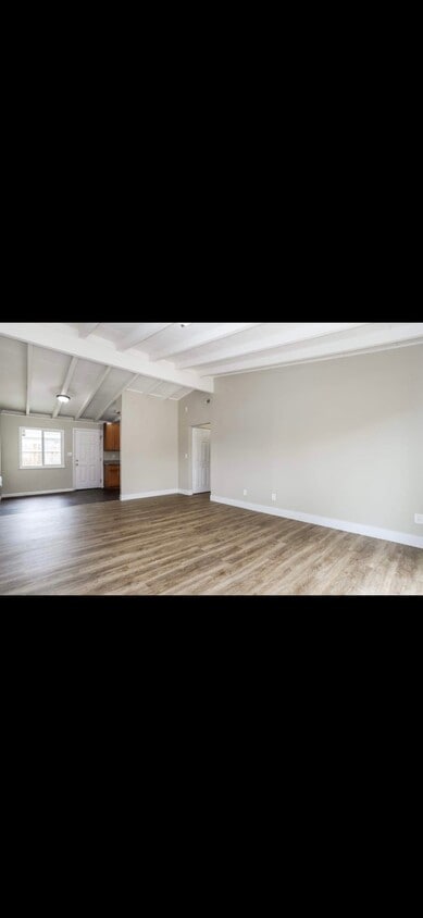 Building Photo - 9845 Sleepy Hollow Ct