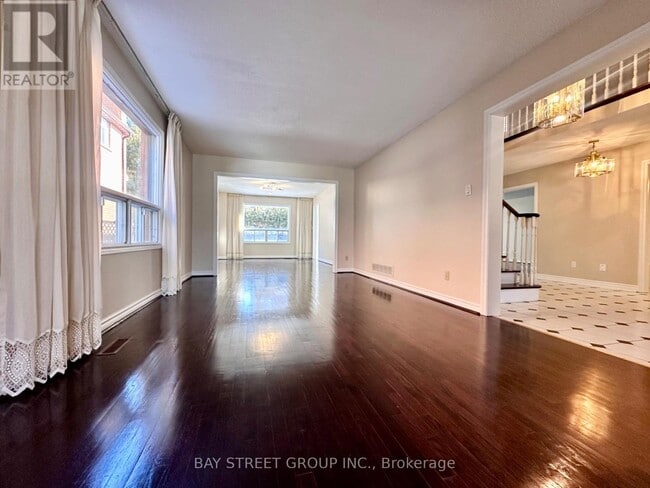 Building Photo - 7 Delancey Crescent