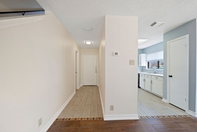 Foto del edificio - 8910 Kenton Briar