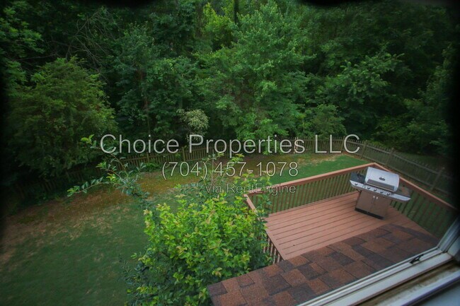 Foto del edificio - 9148 Hillston Ridge Rd