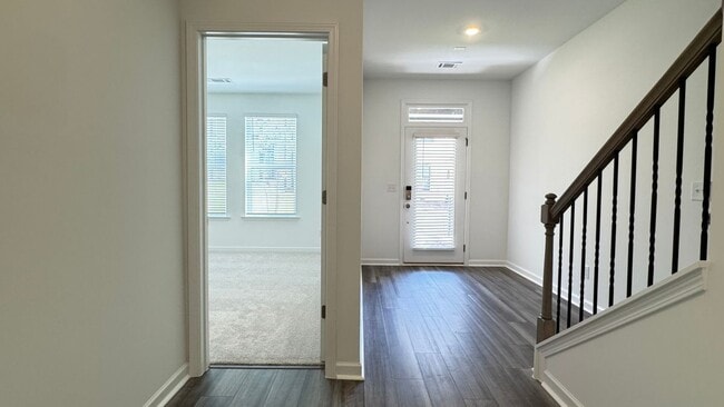 Building Photo - 55 Peeples Dr