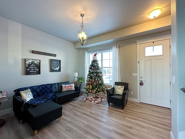 Building Photo - 10332 Wrangell Cir