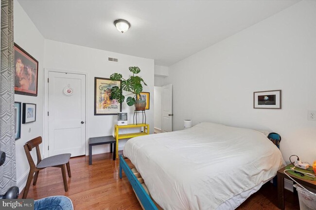 Building Photo - 431 S 51st St