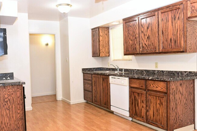 Building Photo - 5273 N Fisher St