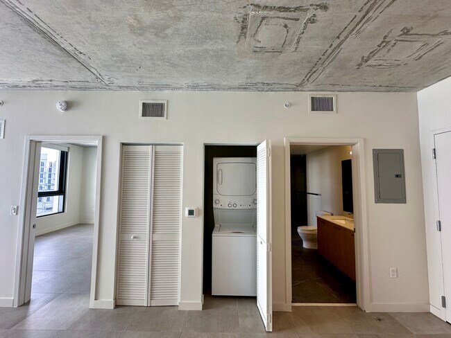 Building Photo - 230 NW 32nd St