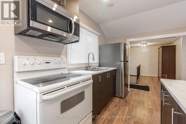 Building Photo - 651 16th Ave