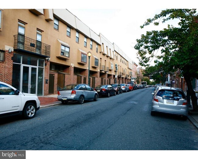 Building Photo - 2031 South St