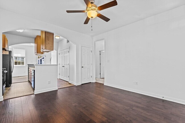 Foto del edificio - Gorgeous 3 Bedroom Home in Downtown Raleig...