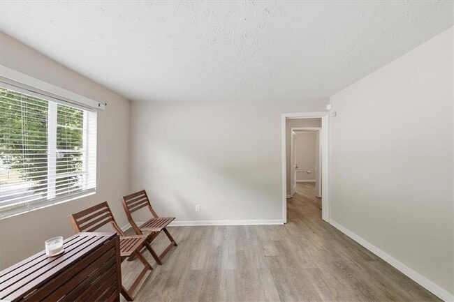 Building Photo - 154 Lawton St SW