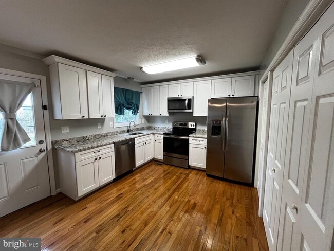 Building Photo - 202 Carroll Dr