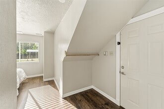 Building Photo - 24527 Appian Ridge